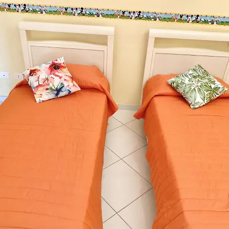 Holidacasa Miky - Adue Passi Dal Mare 木屋